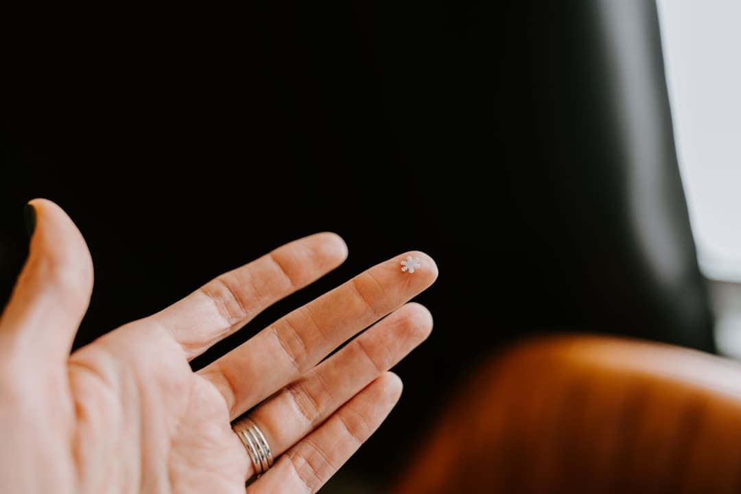 喜欢蹲着真的不是因为懒 或许是身体在偷偷 “自救”